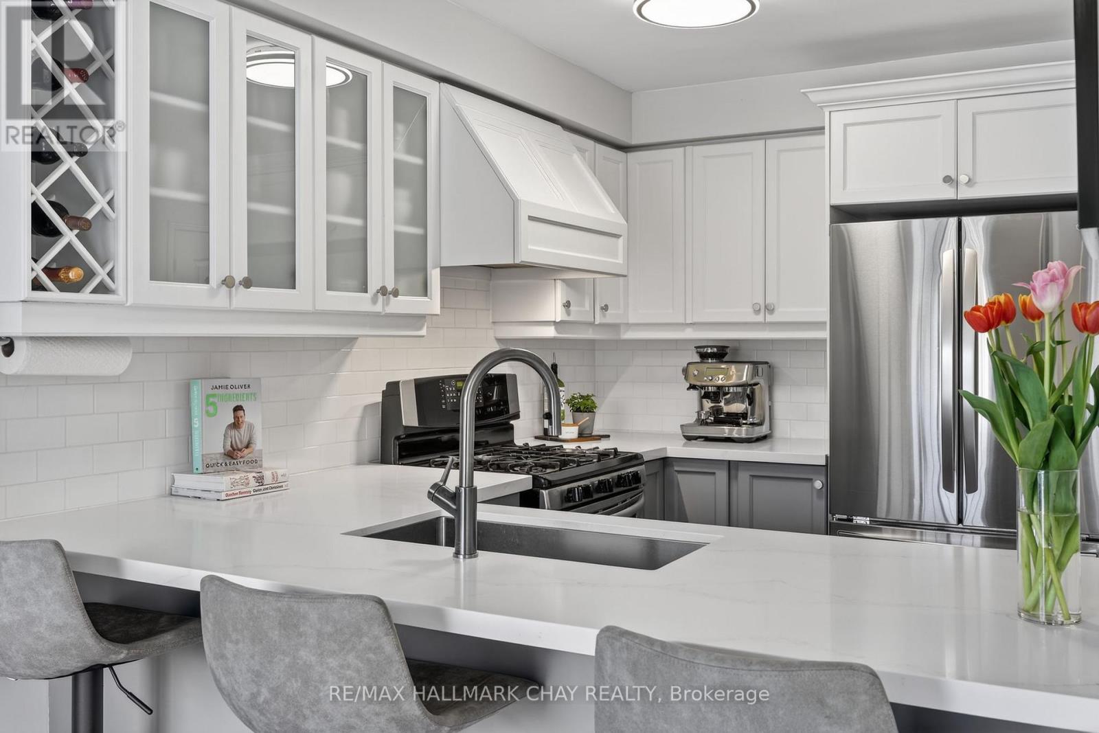 91 Hammill Heights, East Gwillimbury, Ontario  L0G 1M0 - Photo 9 - N12991874