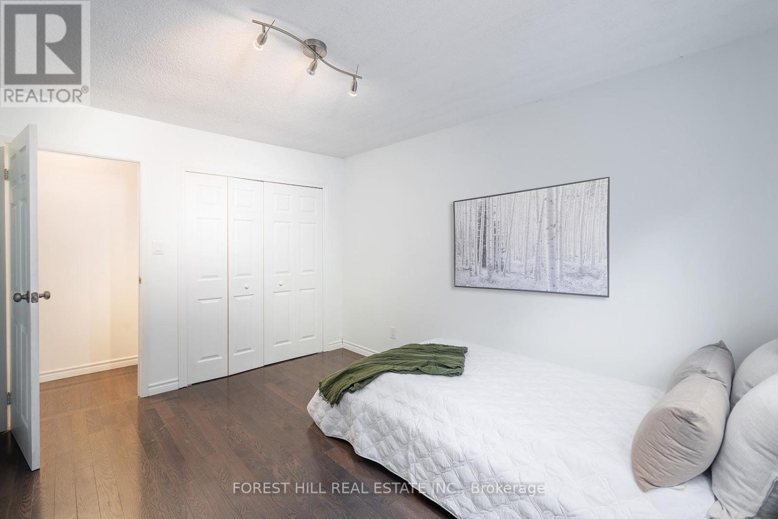 28 Lansbury Court, Vaughan, Ontario  L4J 5J9 - Photo 25 - N12991914