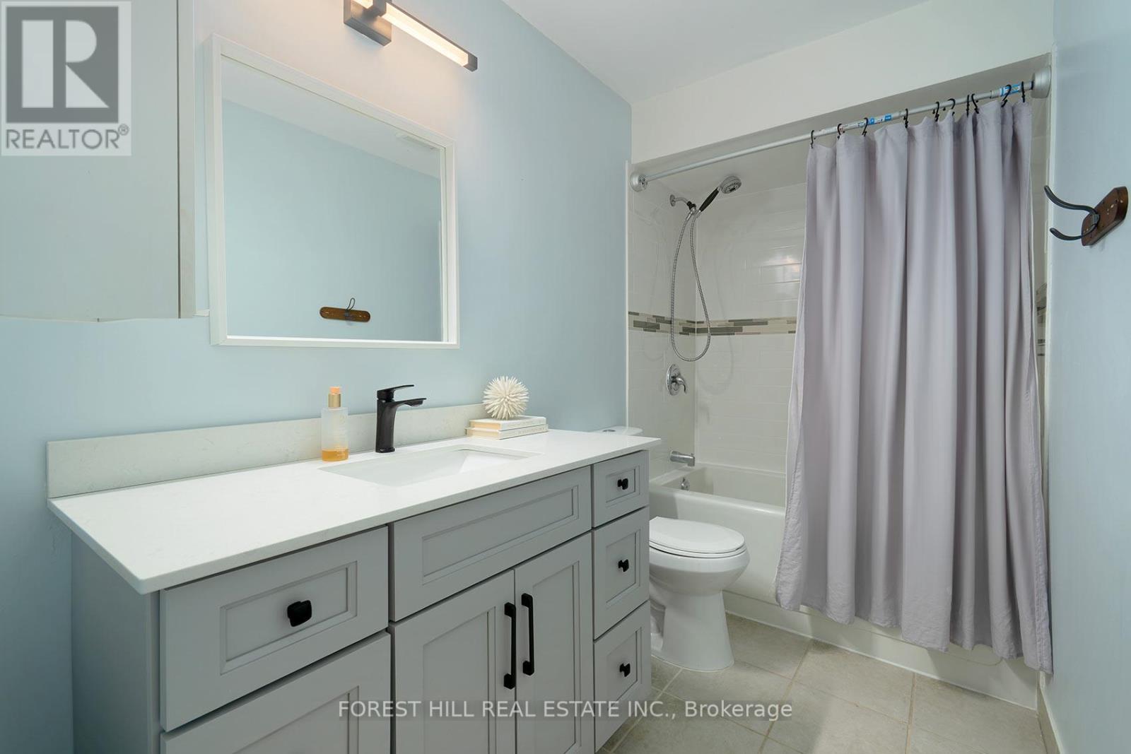 28 Lansbury Court, Vaughan, Ontario  L4J 5J9 - Photo 28 - N12991914