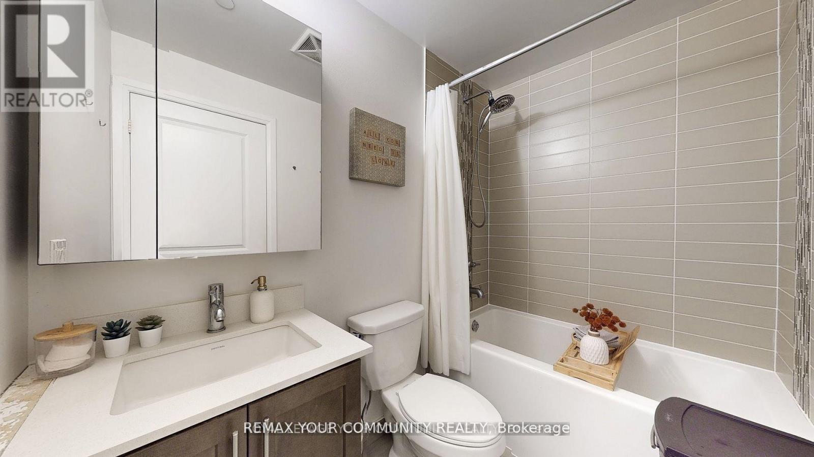 609 - 55 Oneida Crescent, Richmond Hill, Ontario  L4B 4T9 - Photo 15 - N12991926