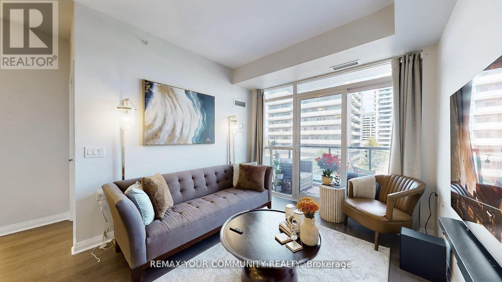 609 - 55 Oneida Crescent, Richmond Hill, Ontario  L4B 4T9 - Photo 4 - N12991926