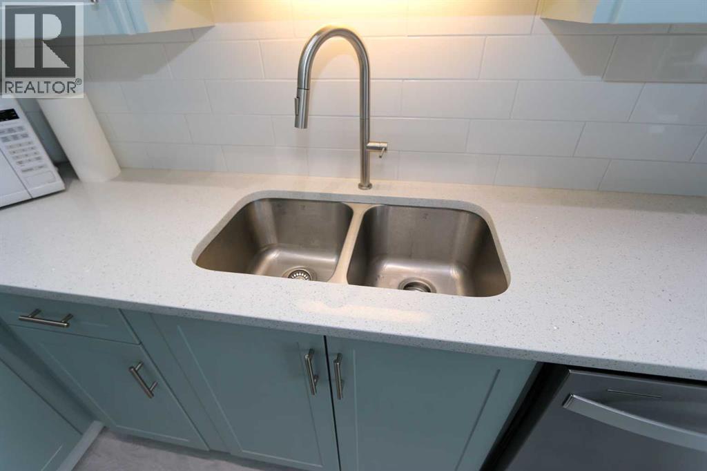 6719 Coach Hill Road Sw, Calgary, Alberta  T3H 1B7 - Photo 11 - A2298491