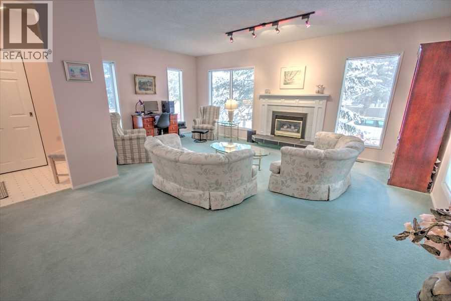 6719 Coach Hill Road Sw, Calgary, Alberta  T3H 1B7 - Photo 19 - A2298491