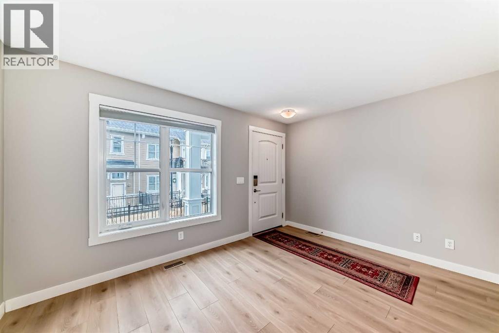 647 Cranbrook Walk SE, Calgary, Alberta  T3M 2V5 - Photo 12 - A2301049