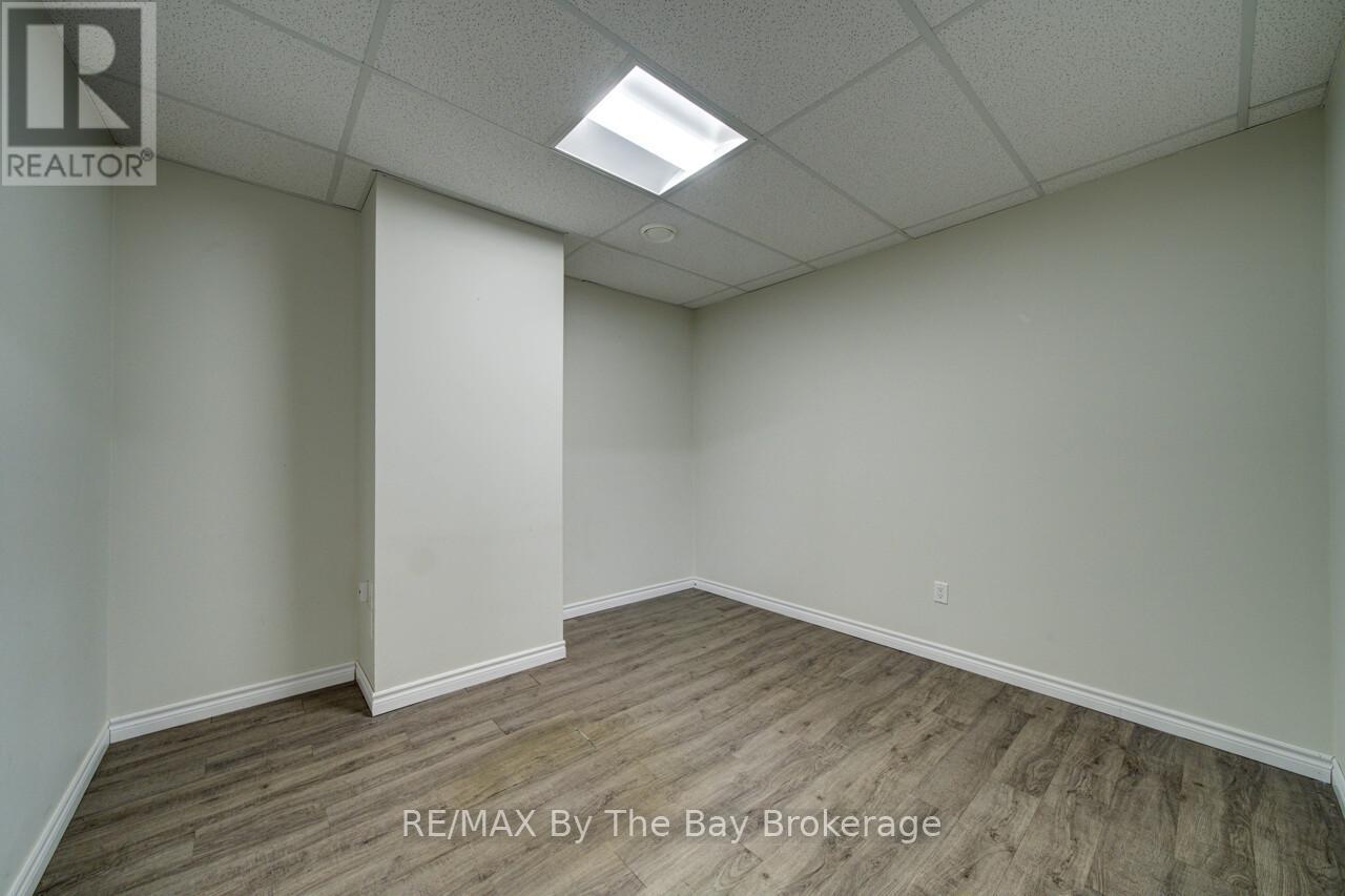 1367 Mosley Street, Wasaga Beach, Ontario  L9Z 2C5 - Photo 22 - S12981784