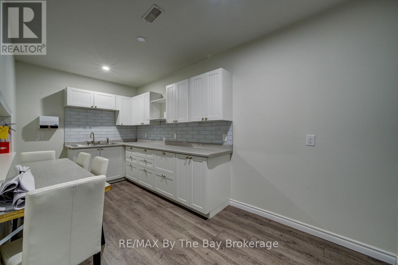 1367 Mosley Street, Wasaga Beach, Ontario  L9Z 2C5 - Photo 24 - S12981784