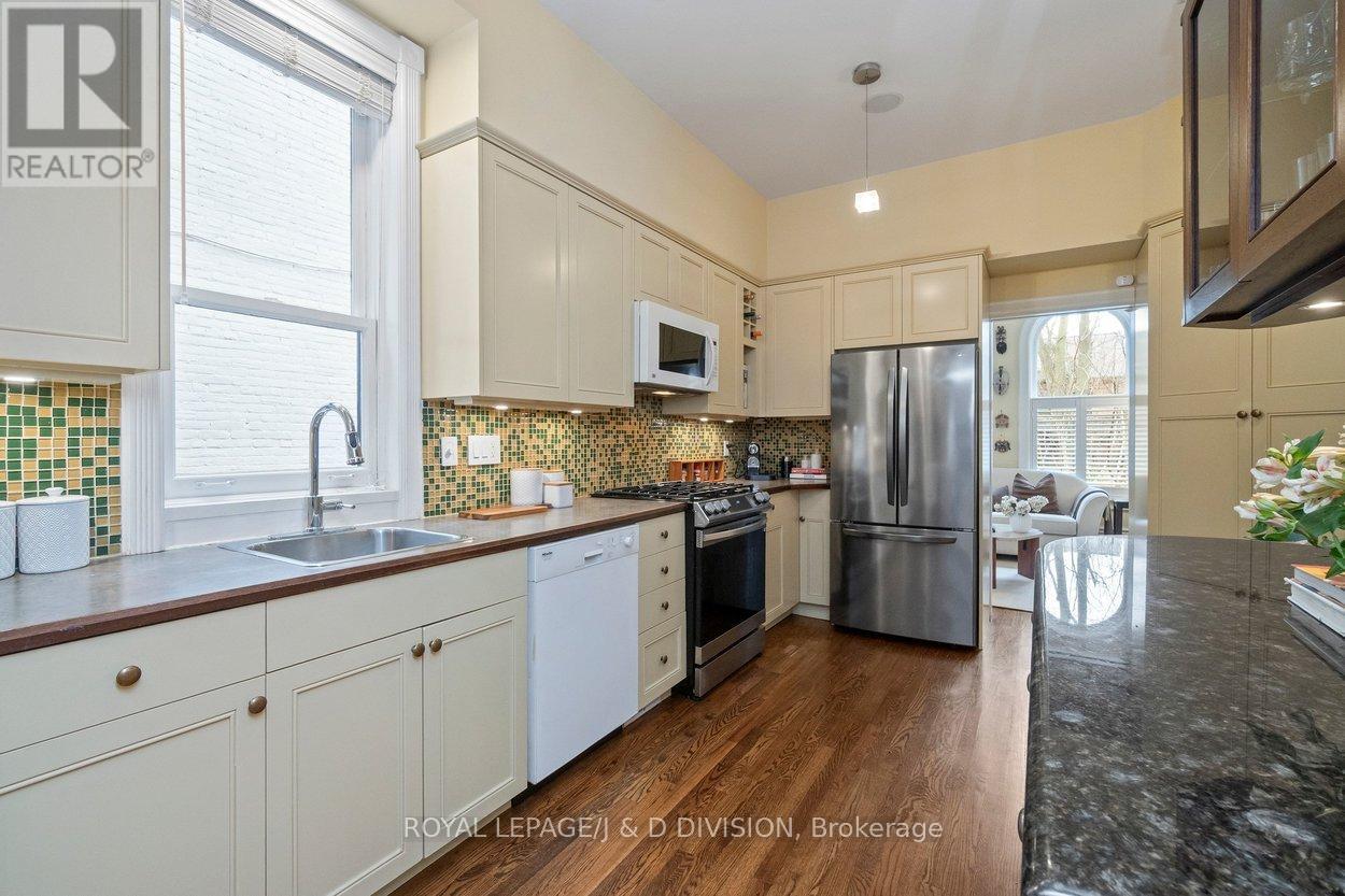 204 Cottingham Street, Toronto, Ontario  M4V 1C5 - Photo 13 - C12991686