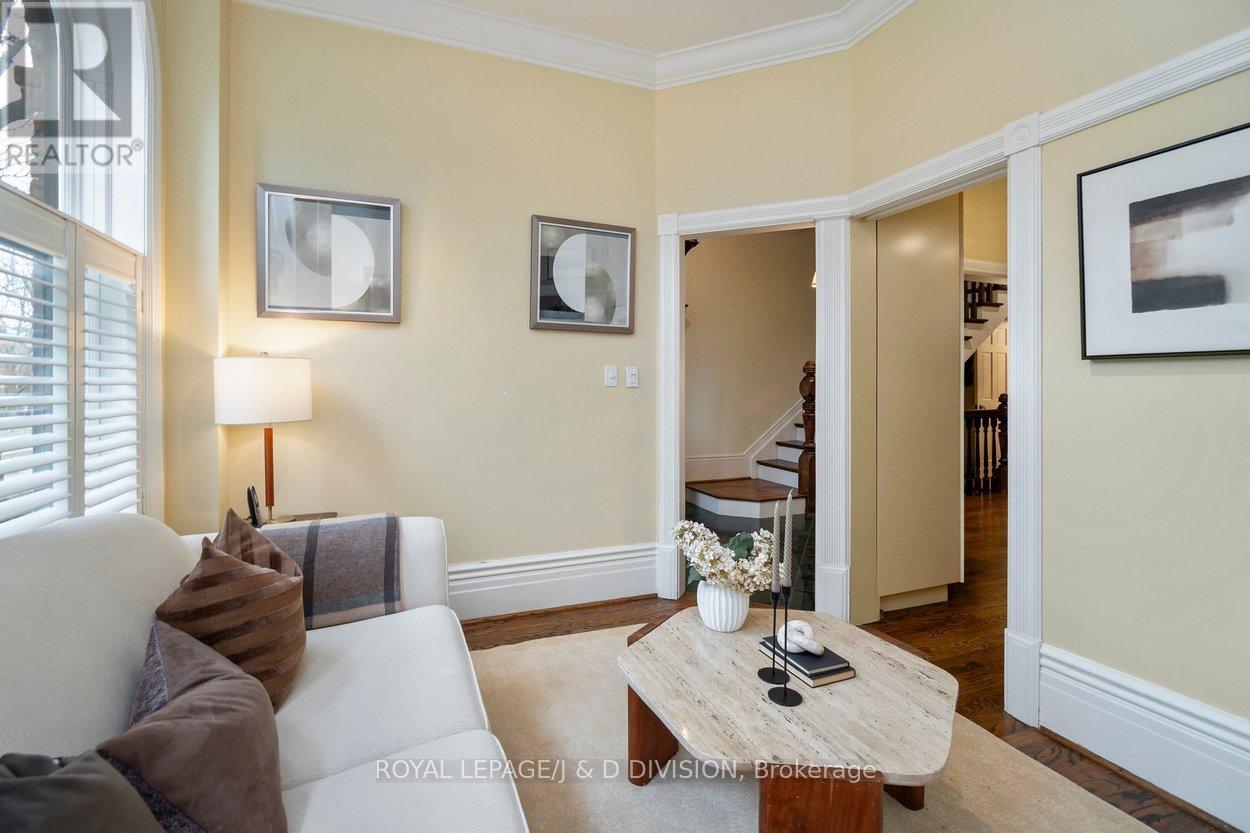 204 Cottingham Street, Toronto, Ontario  M4V 1C5 - Photo 6 - C12991686