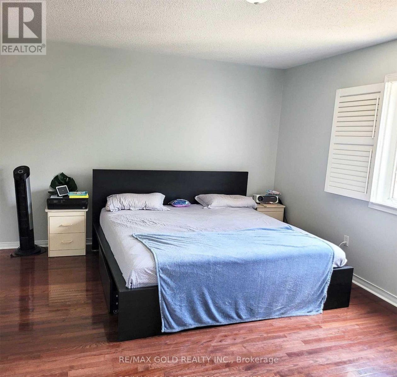 Upper - 10 Palleschi Drive, Brampton, Ontario  L6P 2S1 - Photo 13 - W12991652