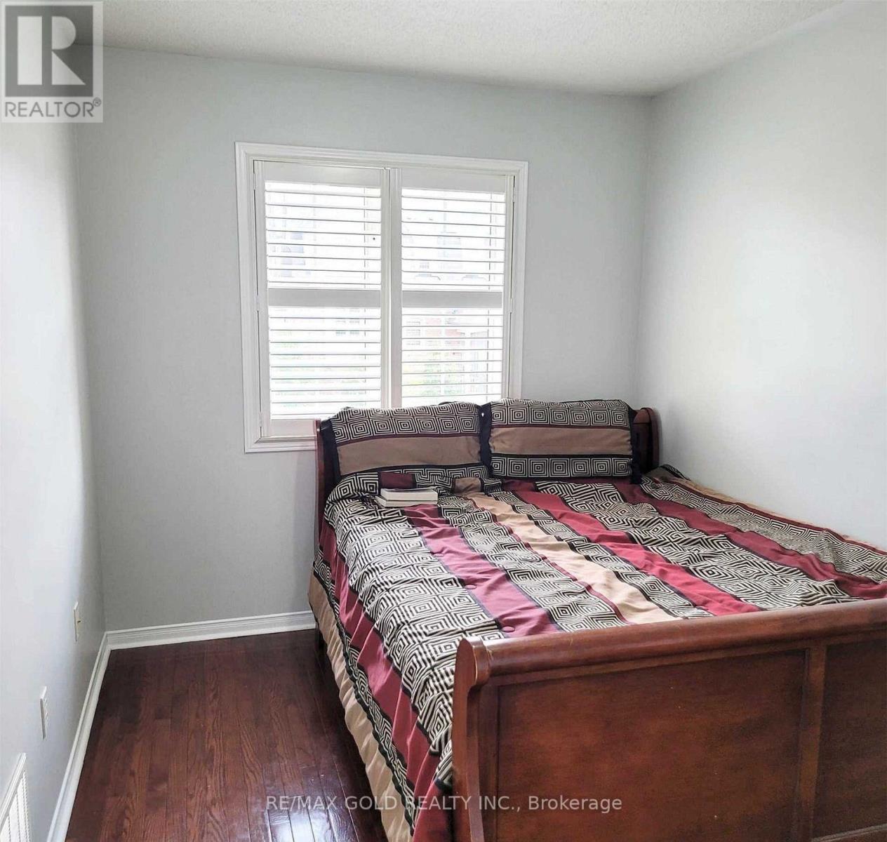 Upper - 10 Palleschi Drive, Brampton, Ontario  L6P 2S1 - Photo 15 - W12991652