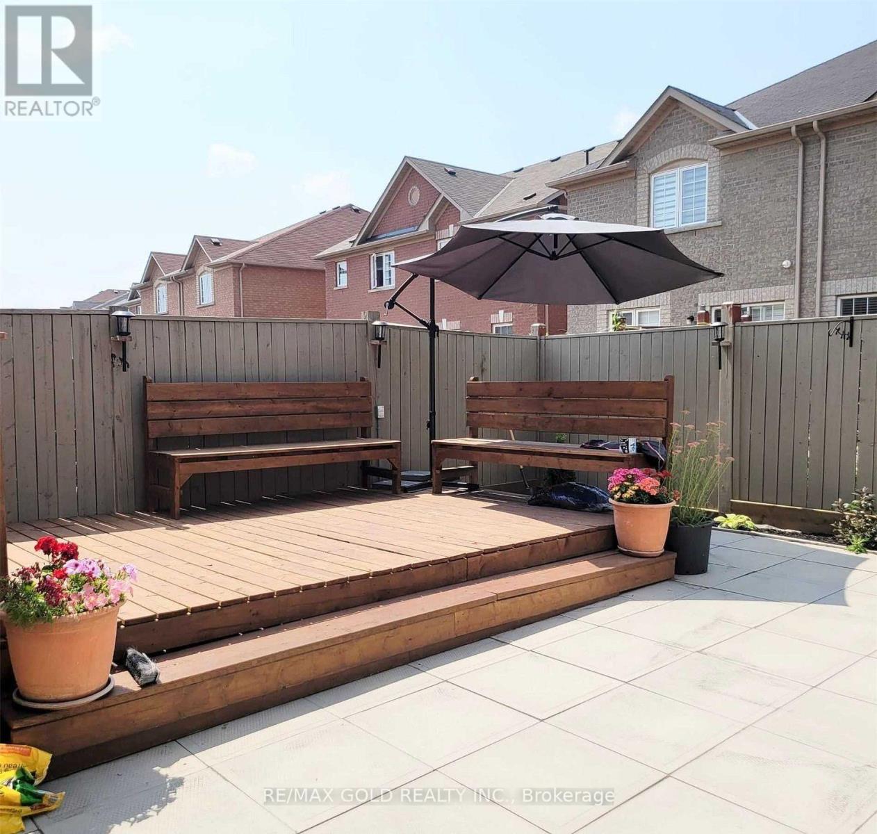 Upper - 10 Palleschi Drive, Brampton, Ontario  L6P 2S1 - Photo 17 - W12991652