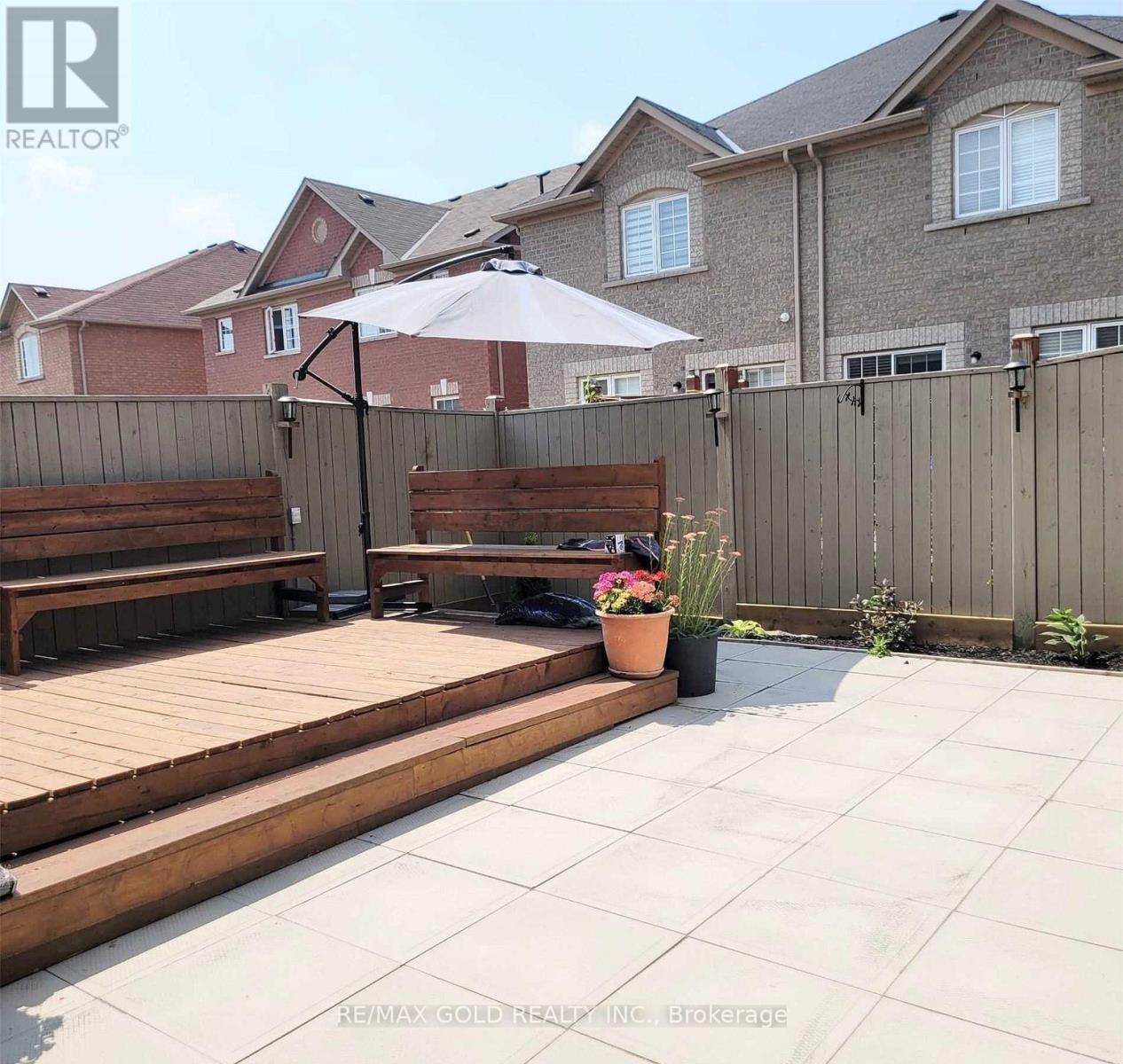Upper - 10 Palleschi Drive, Brampton, Ontario  L6P 2S1 - Photo 19 - W12991652