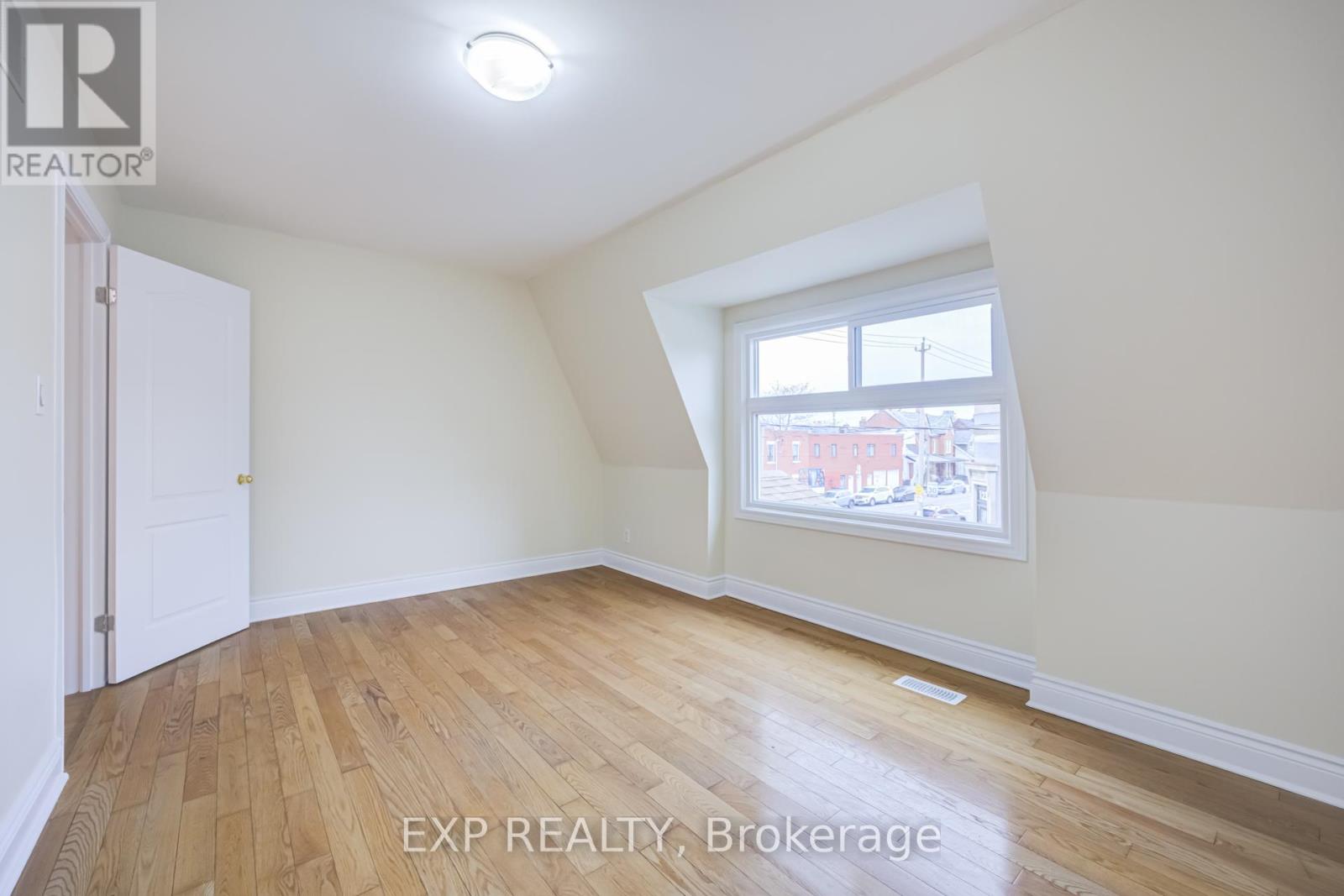 2nd Flr - 1255 Dufferin Street, Toronto, Ontario  M6H 4C2 - Photo 14 - W12991680