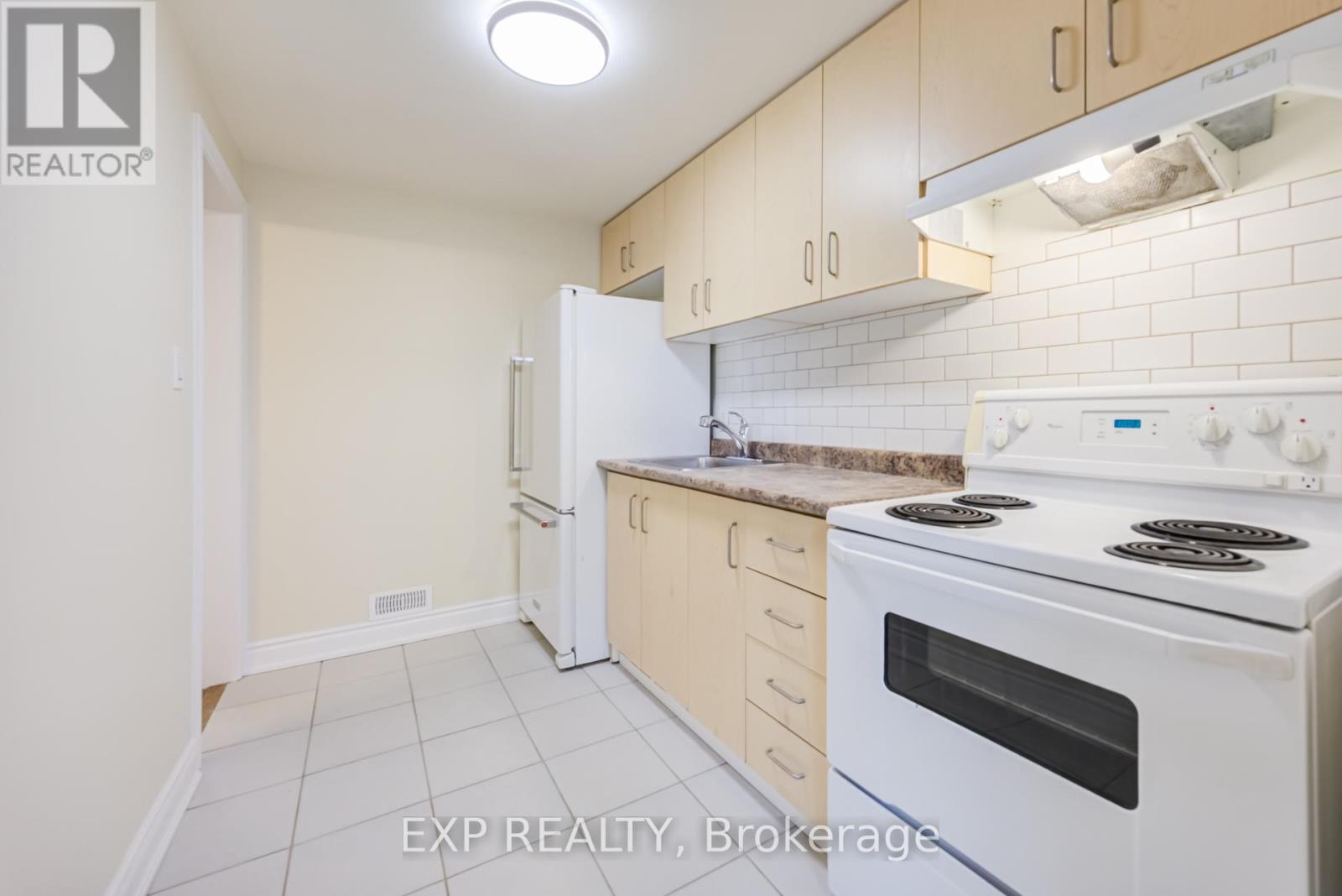 2nd Flr - 1255 Dufferin Street, Toronto, Ontario  M6H 4C2 - Photo 4 - W12991680