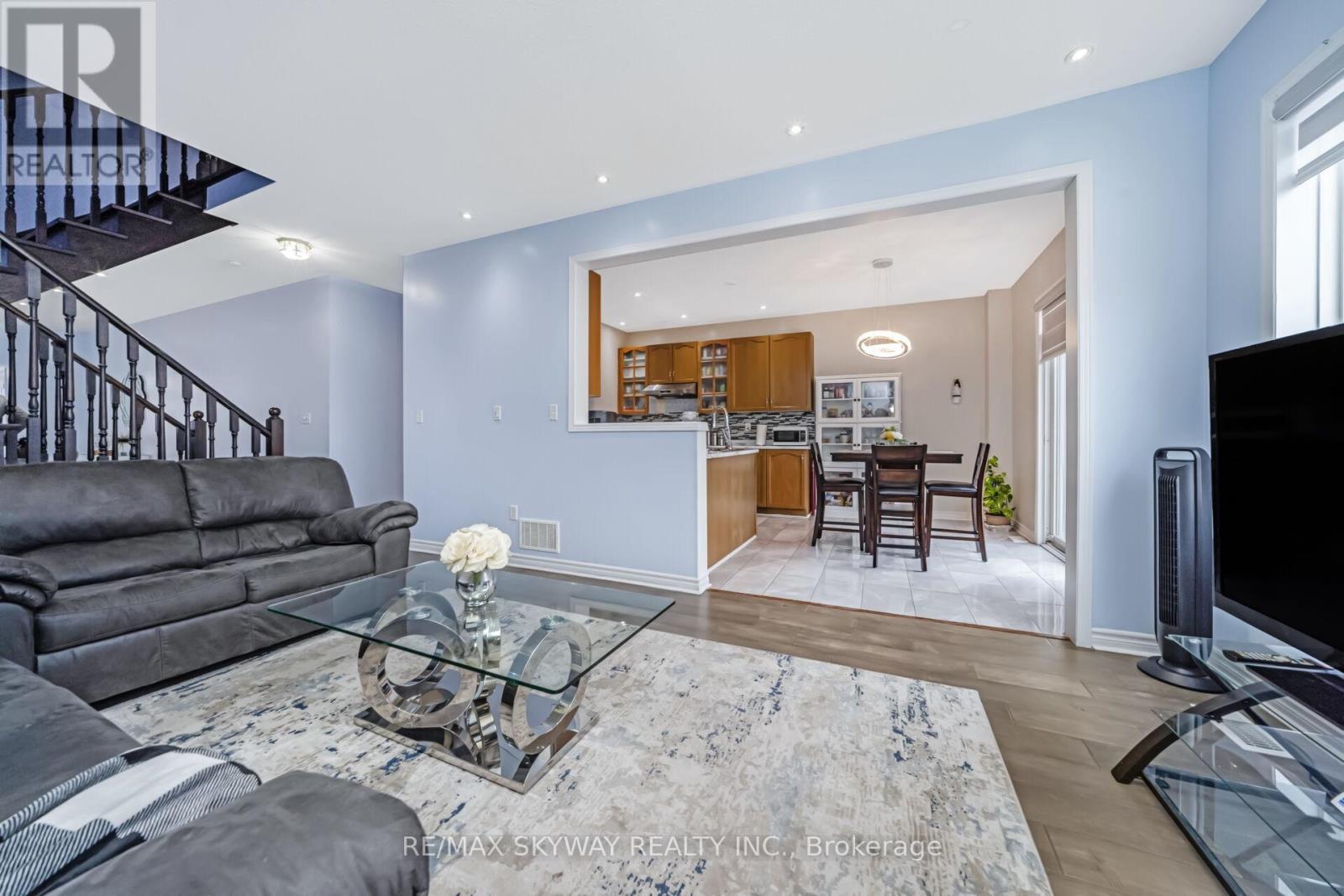 54 Sled Dog Road, Brampton, Ontario  L6R 0J7 - Photo 14 - W12991770