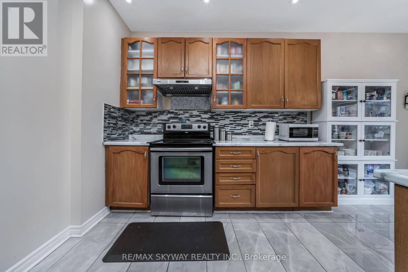 54 Sled Dog Road, Brampton, Ontario  L6R 0J7 - Photo 21 - W12991770