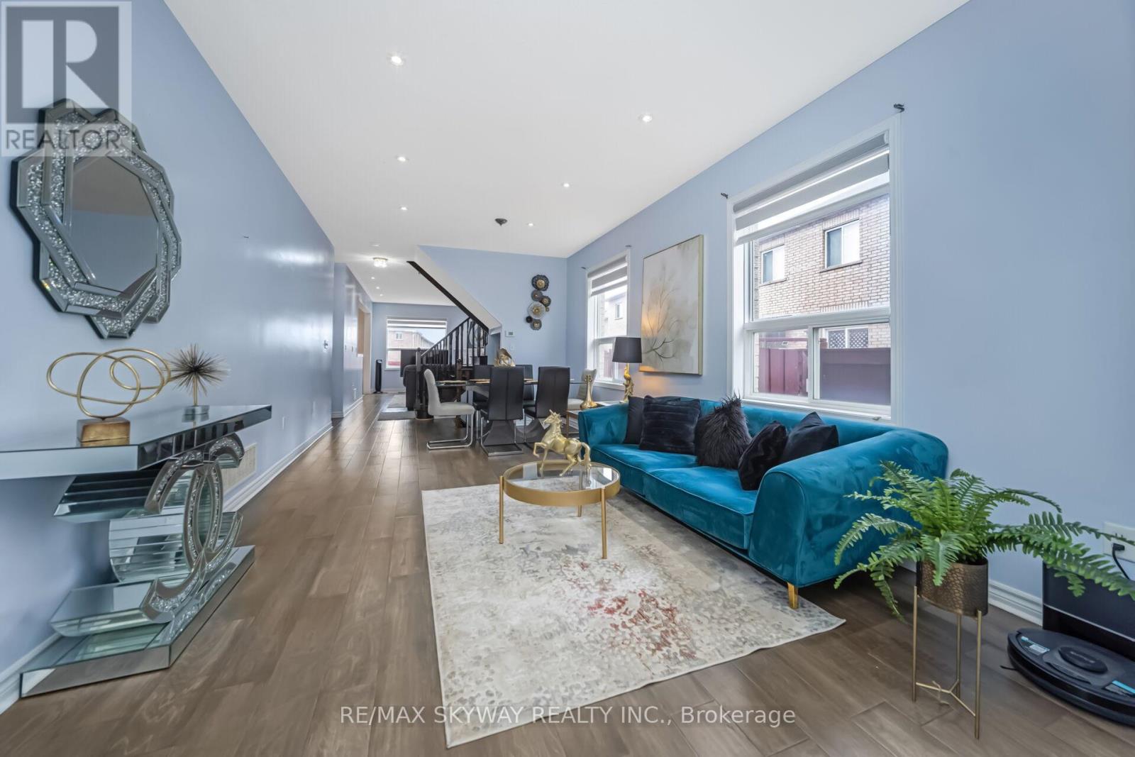 54 Sled Dog Road, Brampton, Ontario  L6R 0J7 - Photo 6 - W12991770