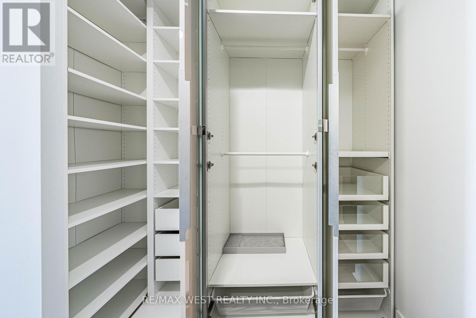 2906 - 103 The Queens Way, Toronto, Ontario  M6S 5B3 - Photo 18 - W12991796