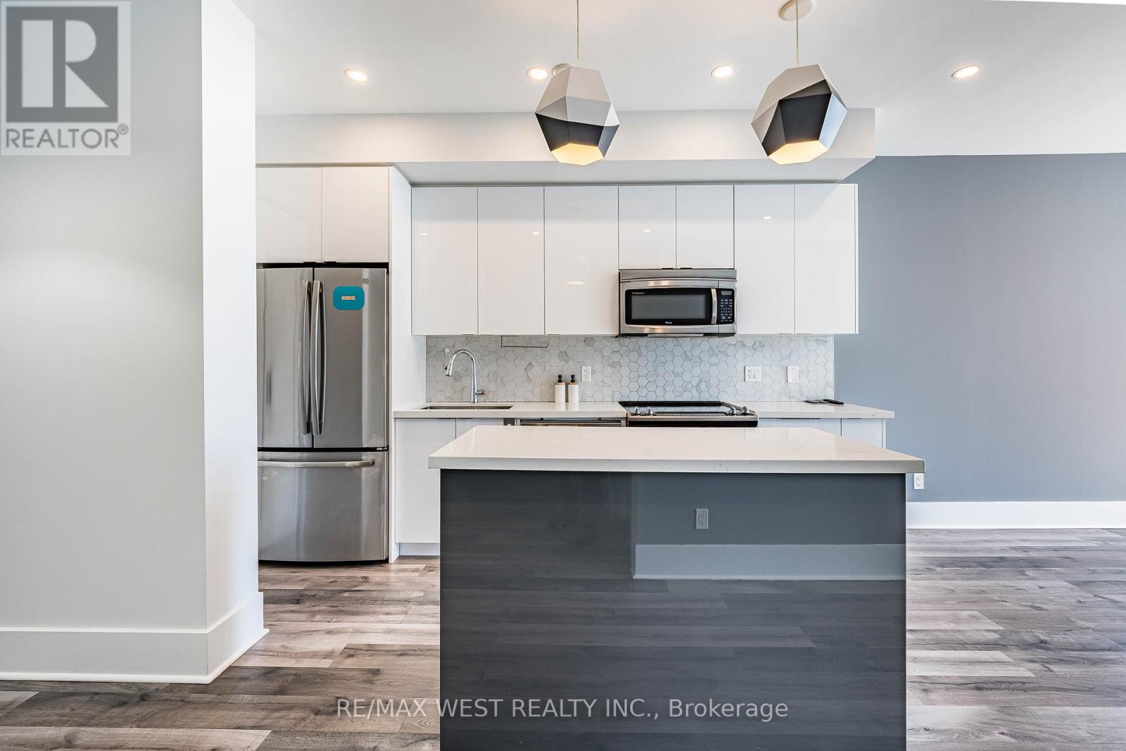 2906 - 103 The Queens Way, Toronto, Ontario  M6S 5B3 - Photo 5 - W12991796