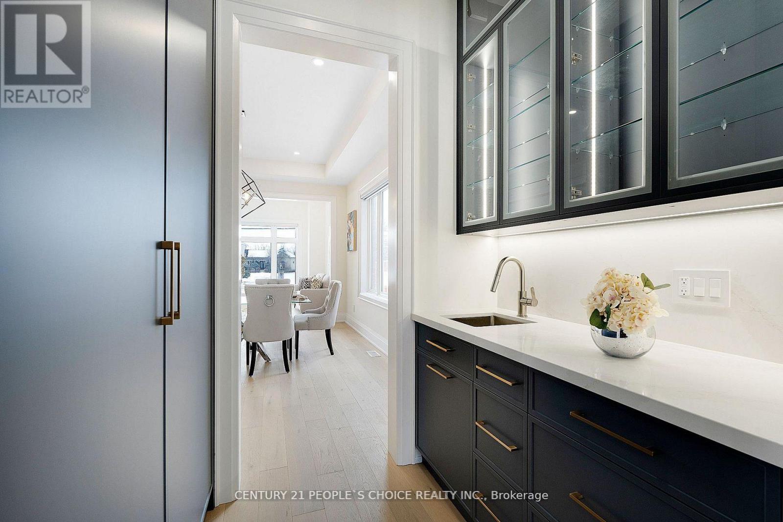 Upper - 8915 Heritage Road, Brampton, Ontario  L6Y 0E4 - Photo 9 - W12991800