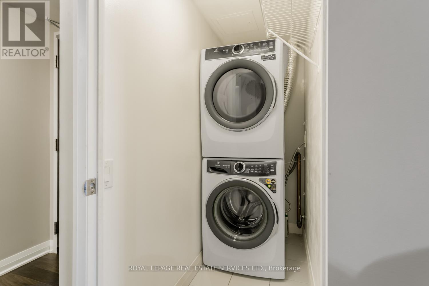 1710 - 1 Valhalla Inn Road, Toronto, Ontario  M9B 1S9 - Photo 17 - W12991806