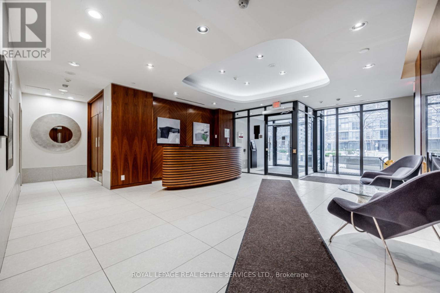 1710 - 1 Valhalla Inn Road, Toronto, Ontario  M9B 1S9 - Photo 3 - W12991806