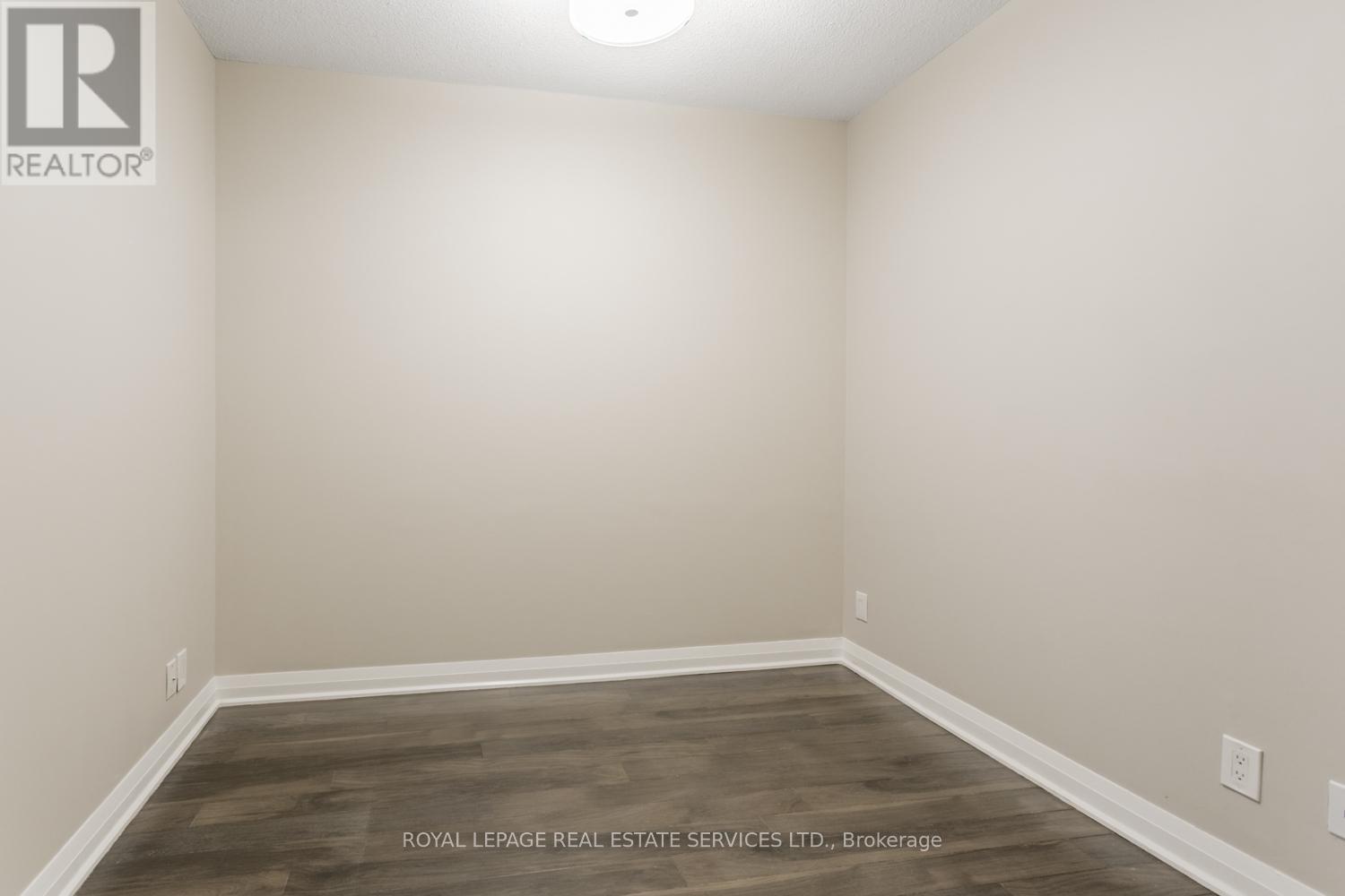 1710 - 1 Valhalla Inn Road, Toronto, Ontario  M9B 1S9 - Photo 6 - W12991806