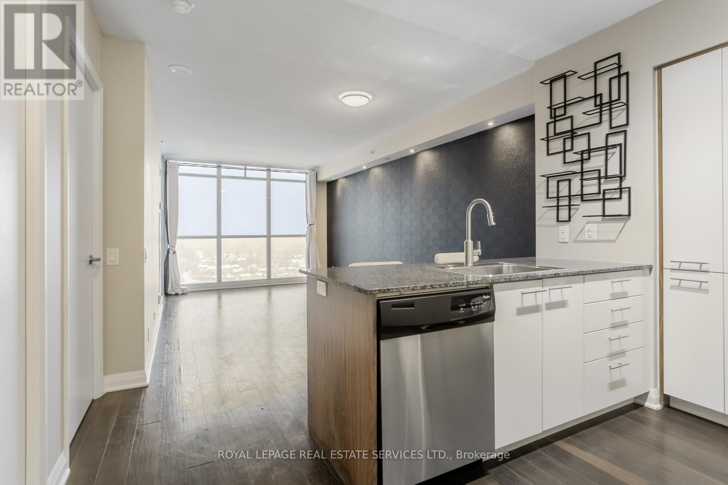 1710 - 1 Valhalla Inn Road, Toronto, Ontario  M9B 1S9 - Photo 9 - W12991806