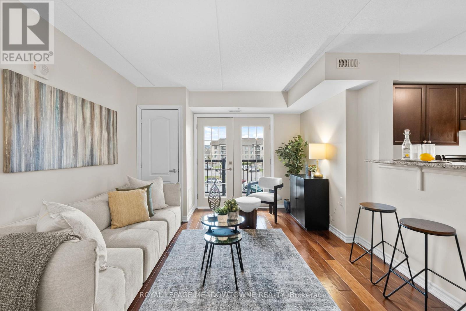 310 - 1470 Main Street E, Milton, Ontario  L9T 8W6 - Photo 10 - W12991852