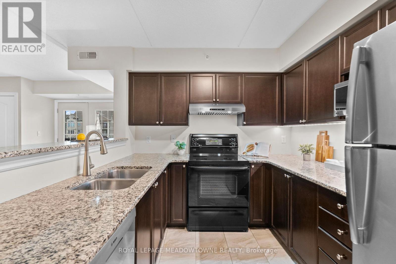 310 - 1470 Main Street E, Milton, Ontario  L9T 8W6 - Photo 6 - W12991852