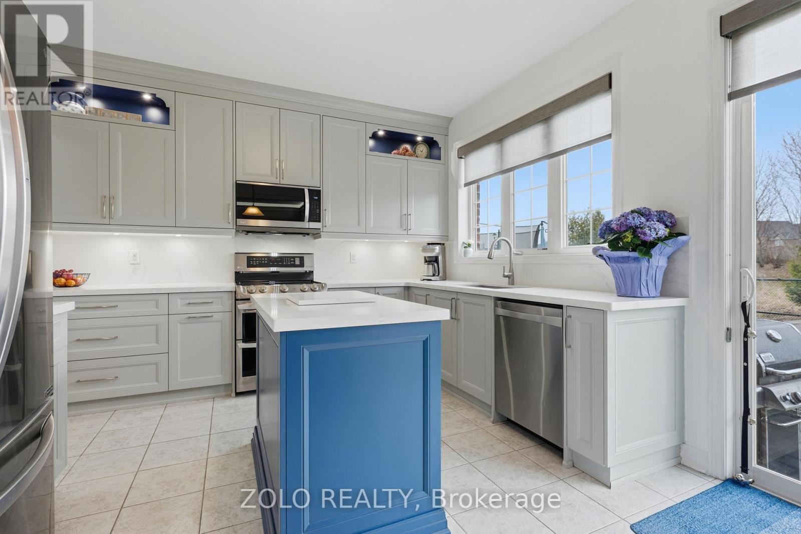 25 Twistleton Street, Caledon, Ontario  L7C 3V9 - Photo 10 - W12991940