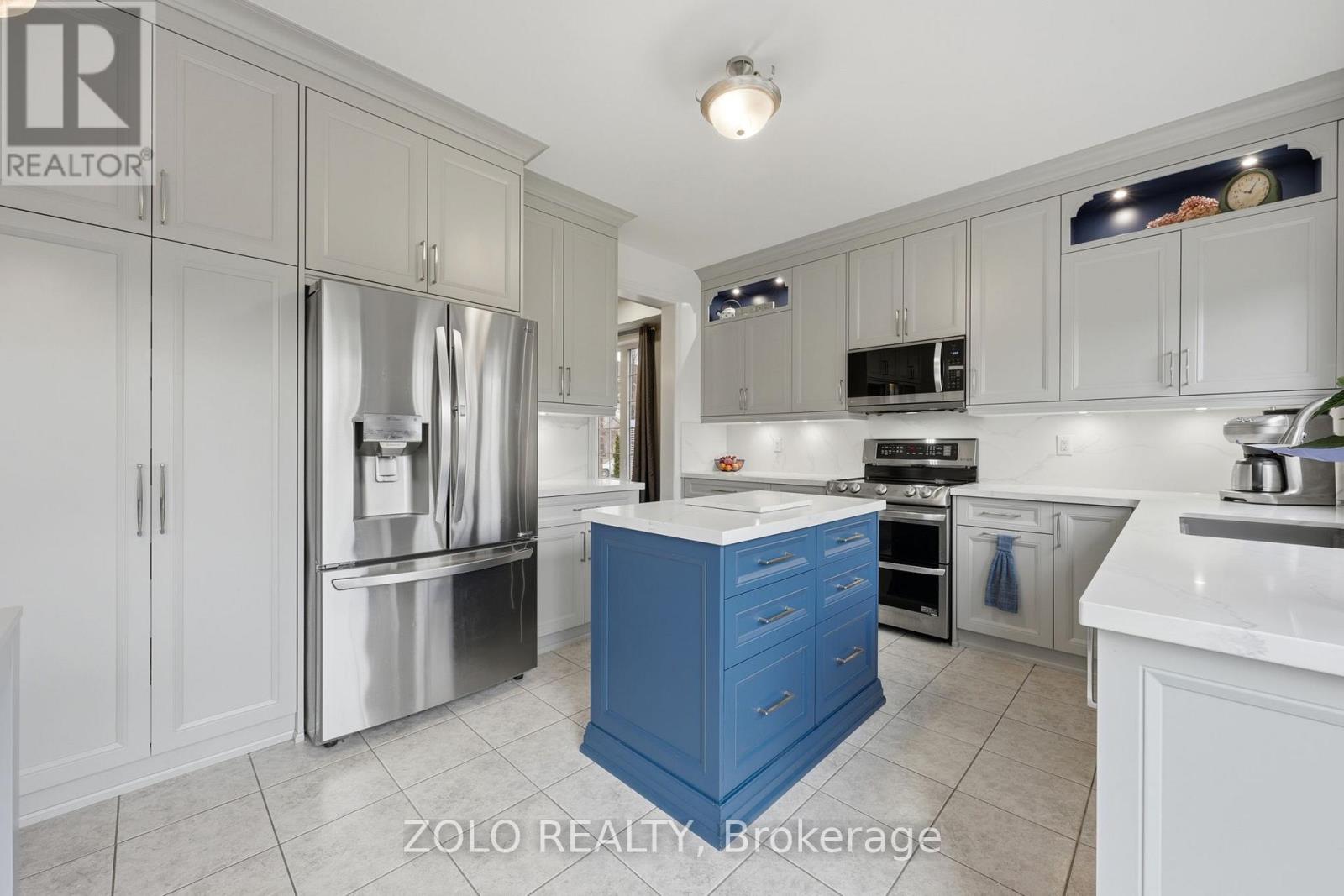 25 Twistleton Street, Caledon, Ontario  L7C 3V9 - Photo 9 - W12991940