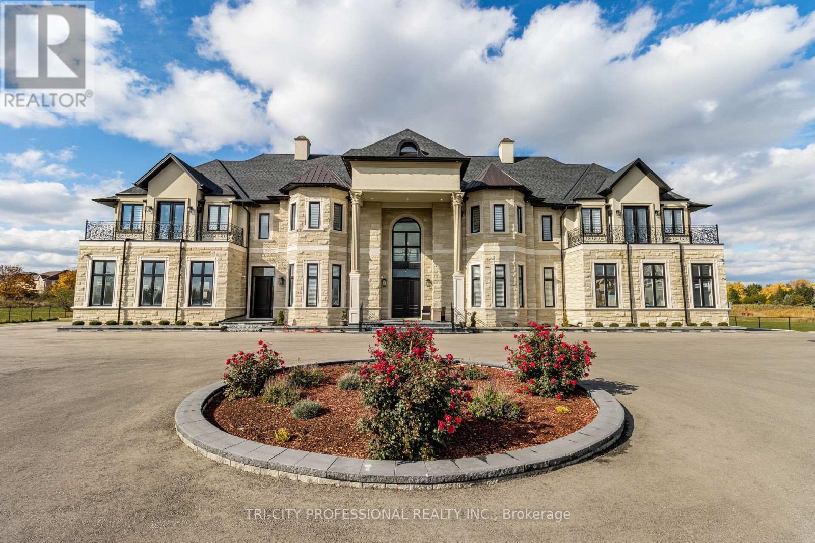 27 Morris Court, Brampton, Ontario  L6P 0G7 - Photo 4 - W12991948