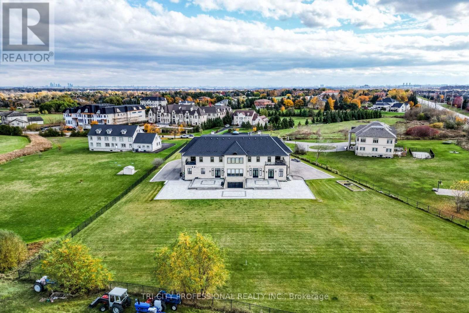 27 Morris Court, Brampton, Ontario  L6P 0G7 - Photo 8 - W12991948