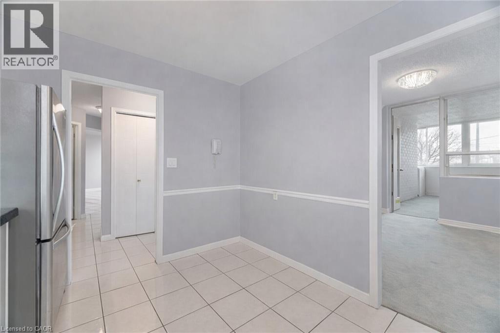 166 Mountain Park Avenue Unit# 201, Hamilton, Ontario  L8V 1A1 - Photo 11 - 40820285