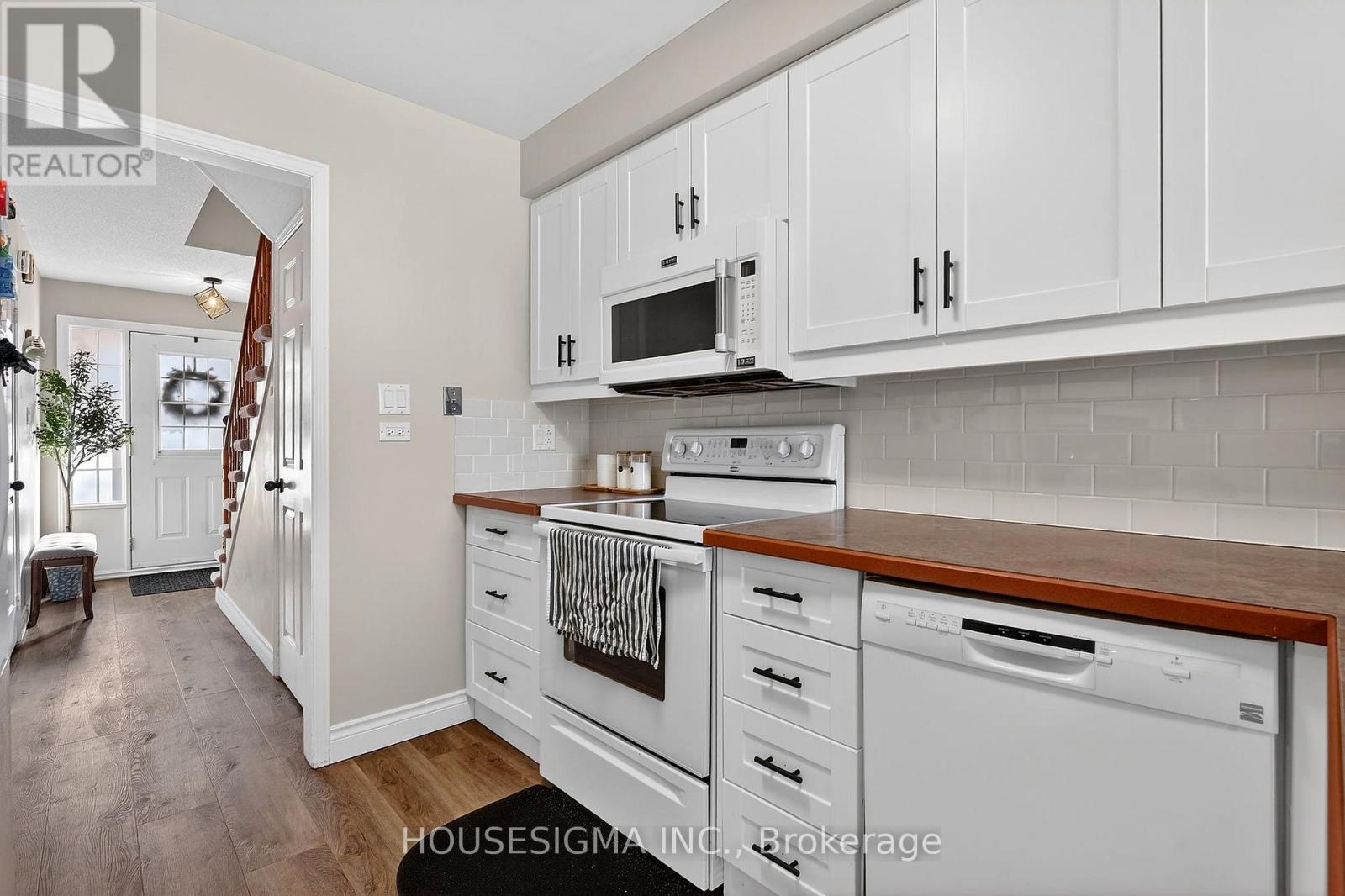 2 - 14 Huntingwood Avenue, Hamilton, Ontario  L9H 6X3 - Photo 16 - X12991698