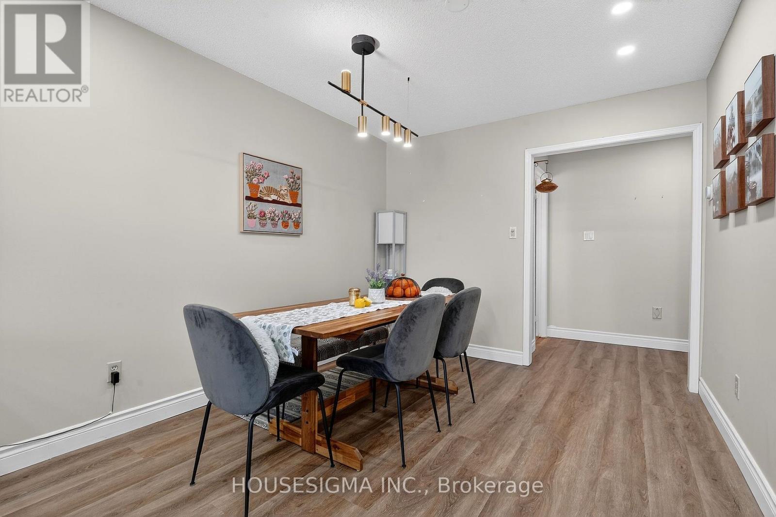 2 - 14 Huntingwood Avenue, Hamilton, Ontario  L9H 6X3 - Photo 8 - X12991698