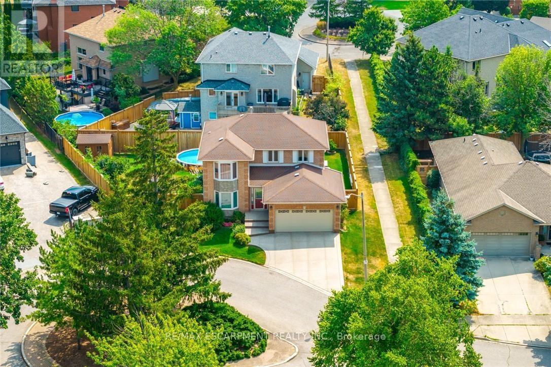 10 Shadowdale Drive, Hamilton, Ontario  L8E 5E7 - Photo 50 - X12991700