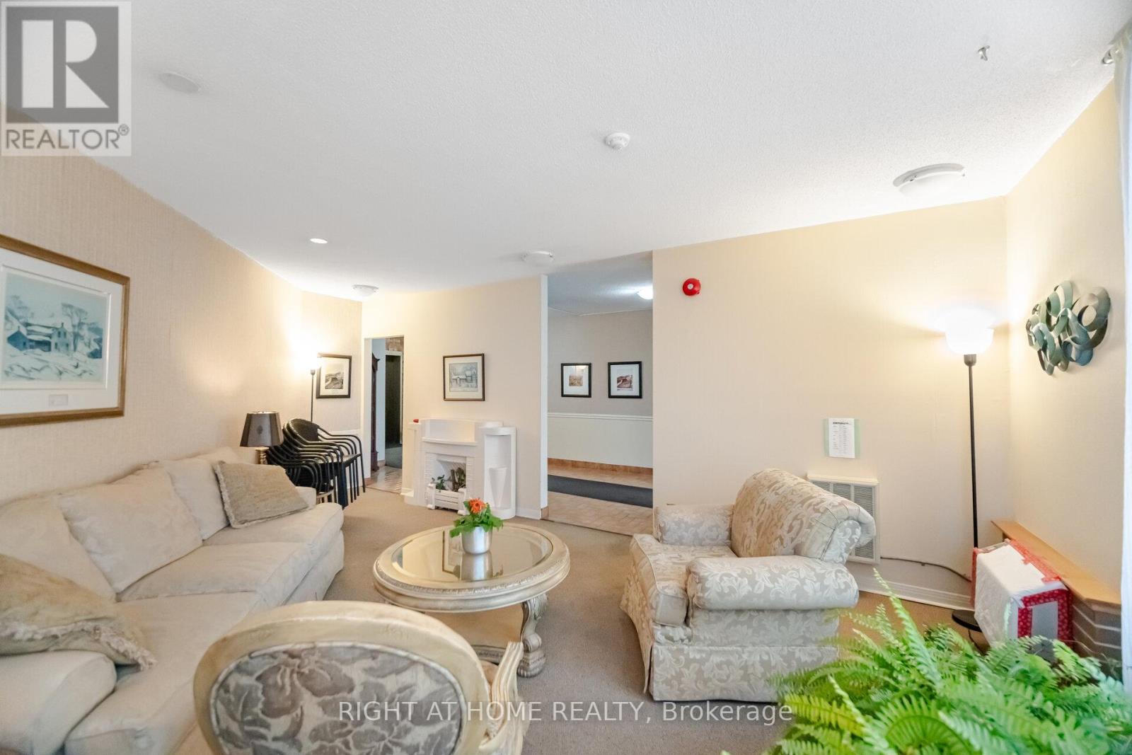 201 - 166 Mountain Park Avenue, Hamilton, Ontario  L8V 1A1 - Photo 21 - X12991790