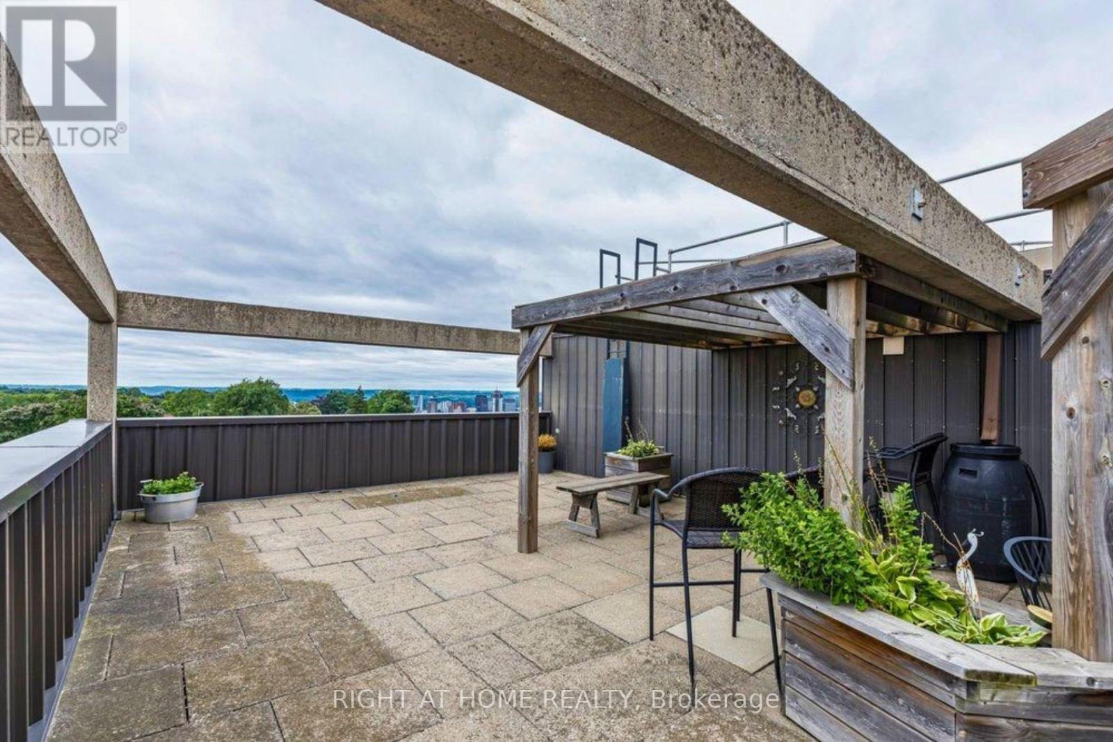 201 - 166 Mountain Park Avenue, Hamilton, Ontario  L8V 1A1 - Photo 24 - X12991790