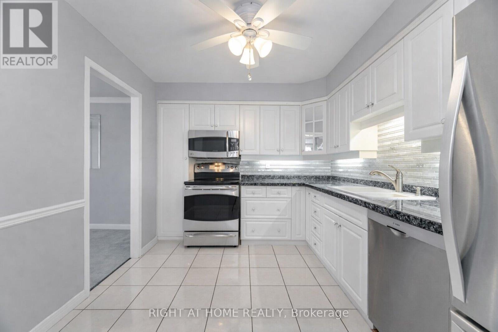 201 - 166 Mountain Park Avenue, Hamilton, Ontario  L8V 1A1 - Photo 6 - X12991790