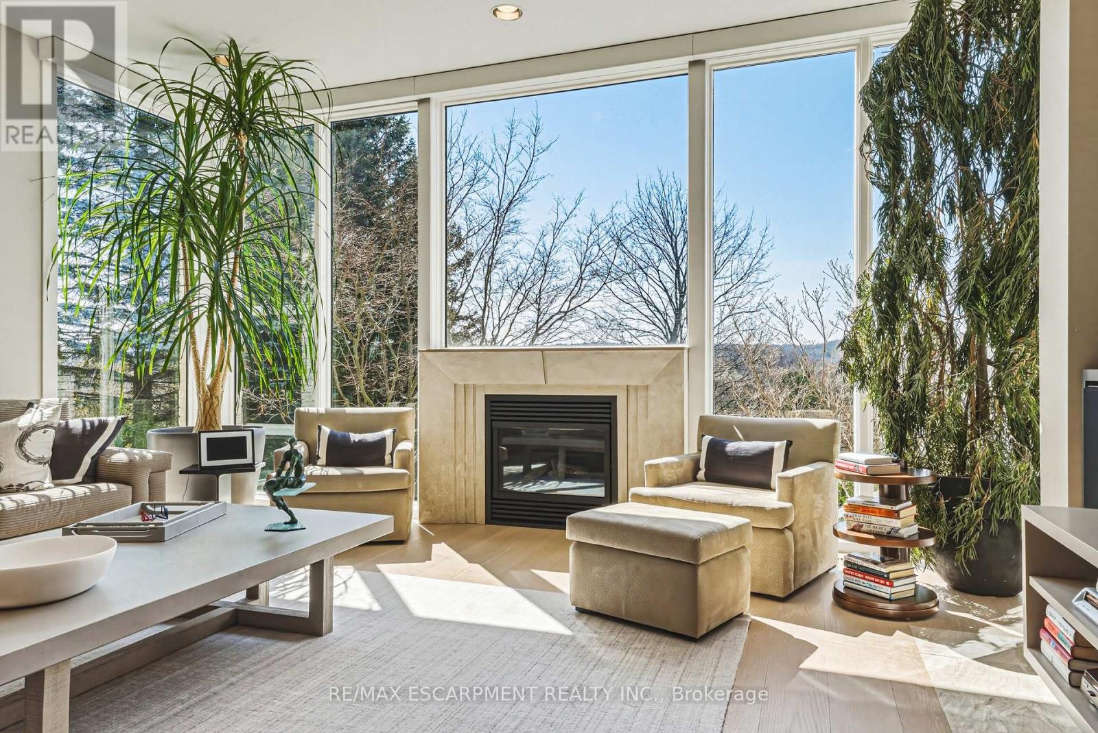 2 Anslow Court, Hamilton, Ontario  L9H 6Z2 - Photo 10 - X12991804