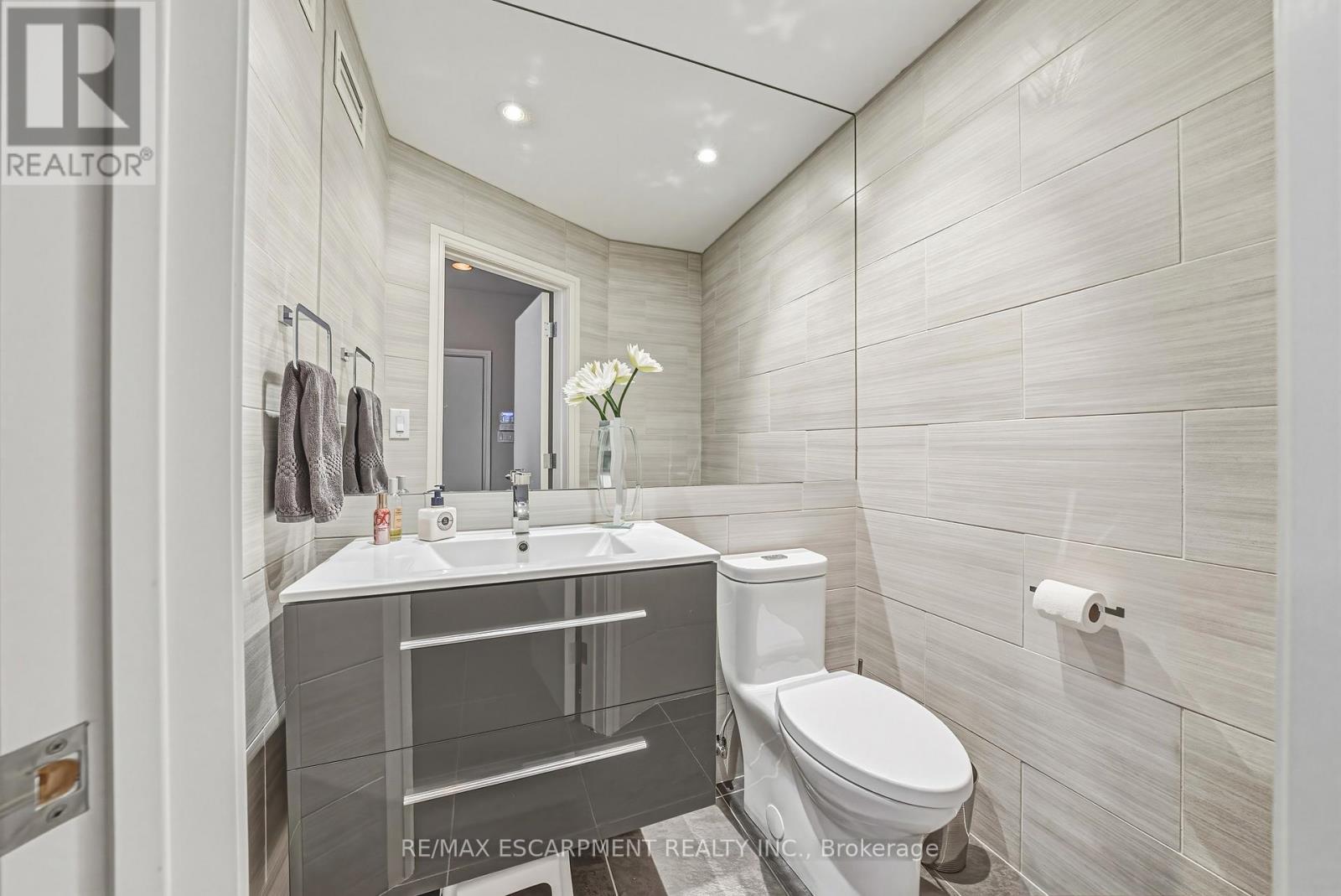 2 Anslow Court, Hamilton, Ontario  L9H 6Z2 - Photo 19 - X12991804