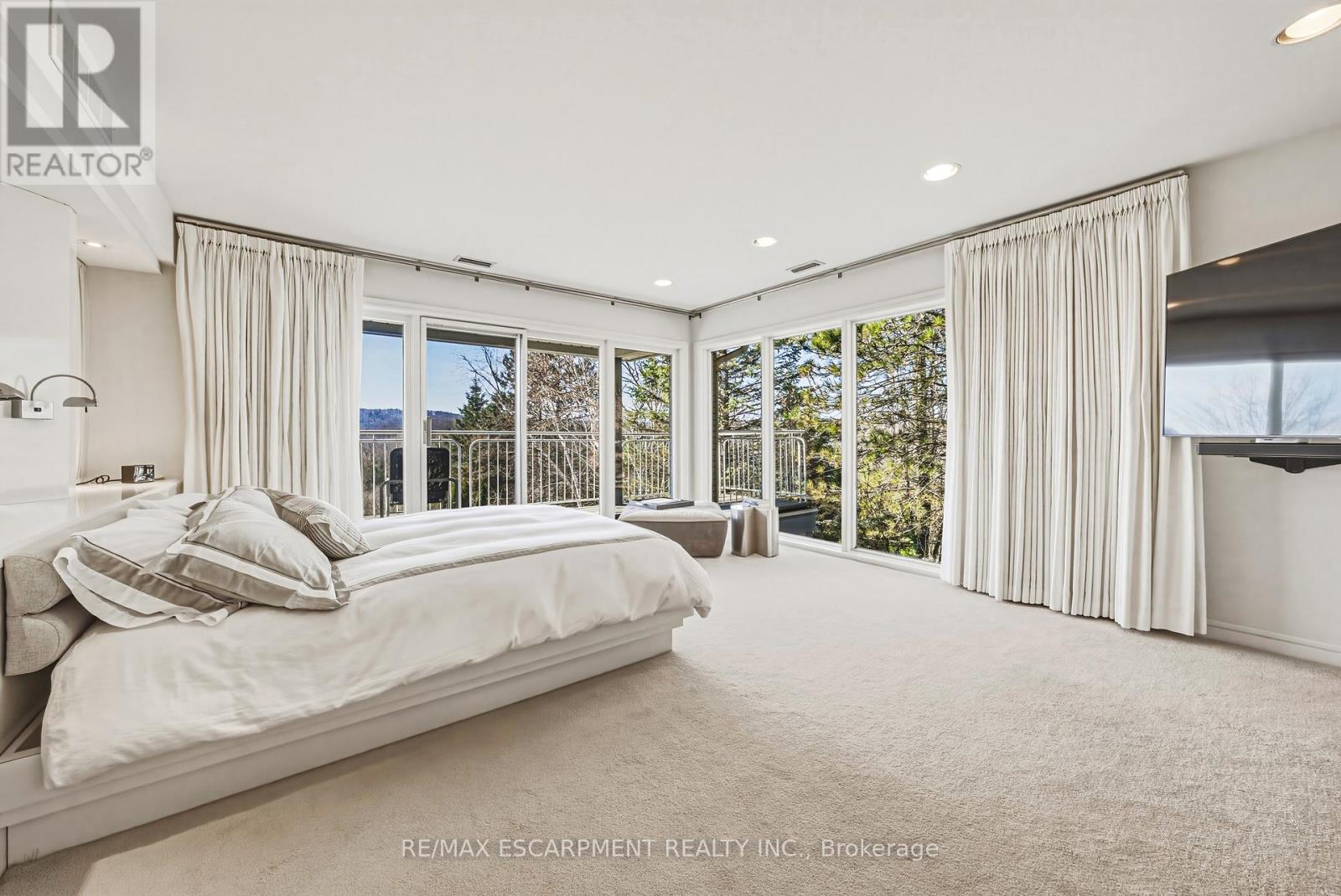 2 Anslow Court, Hamilton, Ontario  L9H 6Z2 - Photo 22 - X12991804