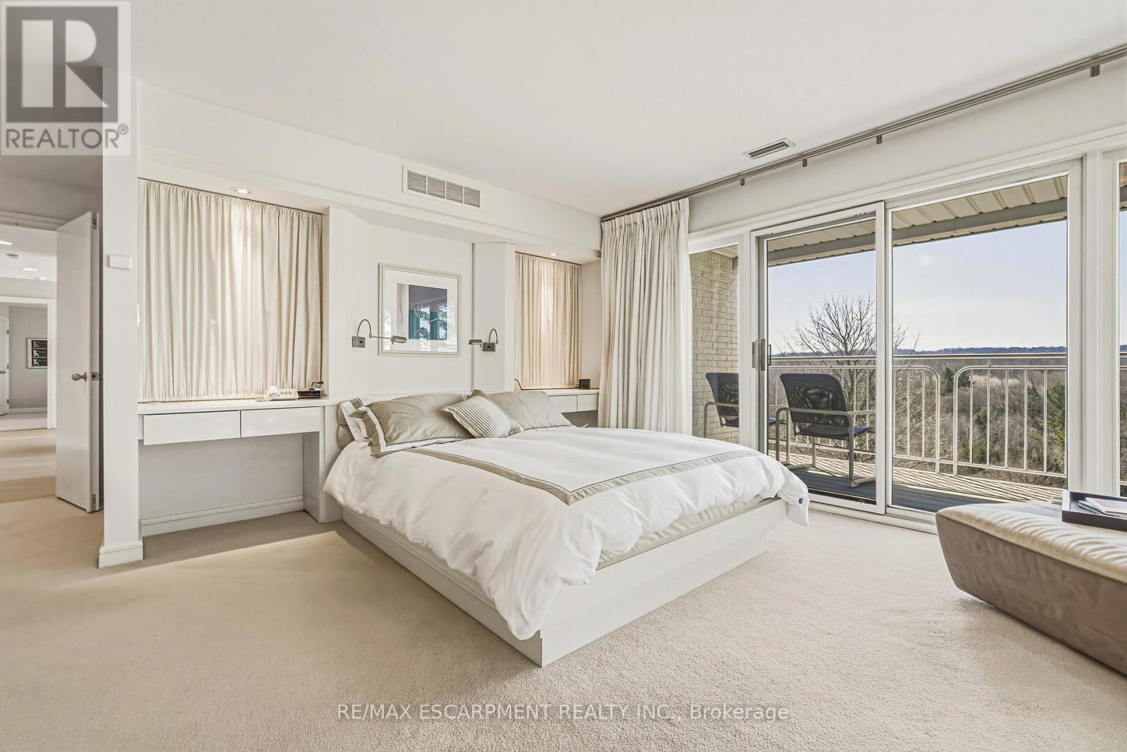 2 Anslow Court, Hamilton, Ontario  L9H 6Z2 - Photo 23 - X12991804