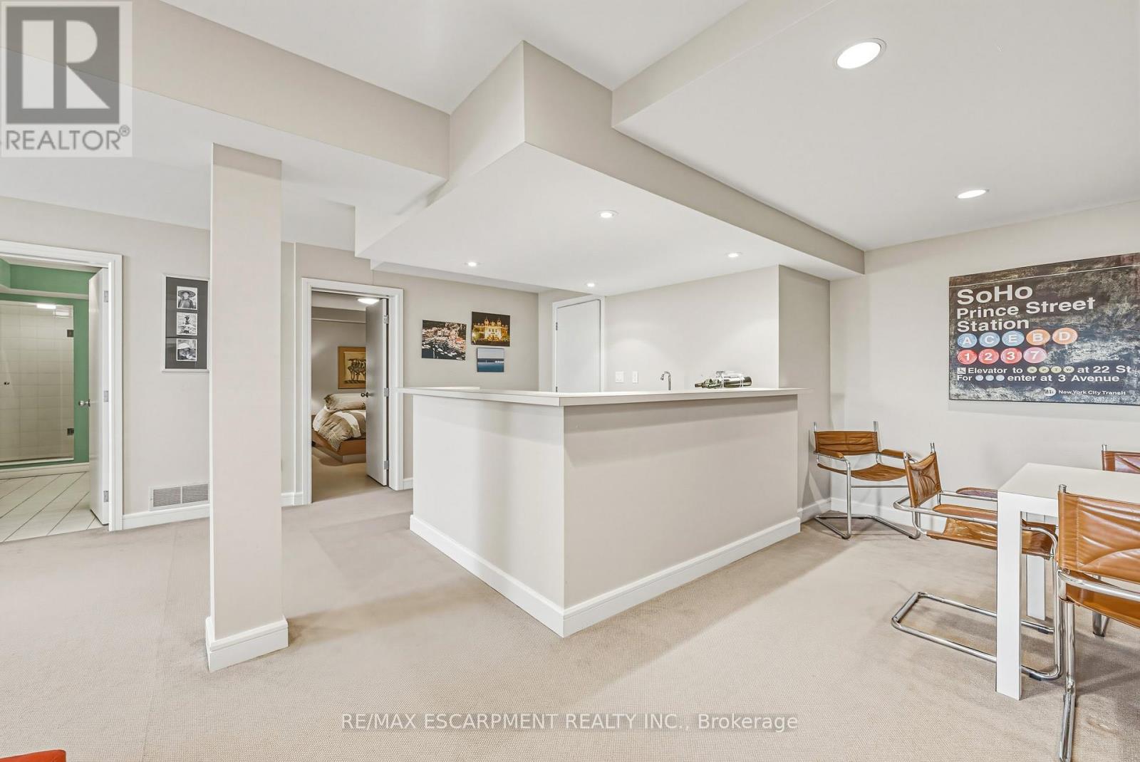 2 Anslow Court, Hamilton, Ontario  L9H 6Z2 - Photo 39 - X12991804