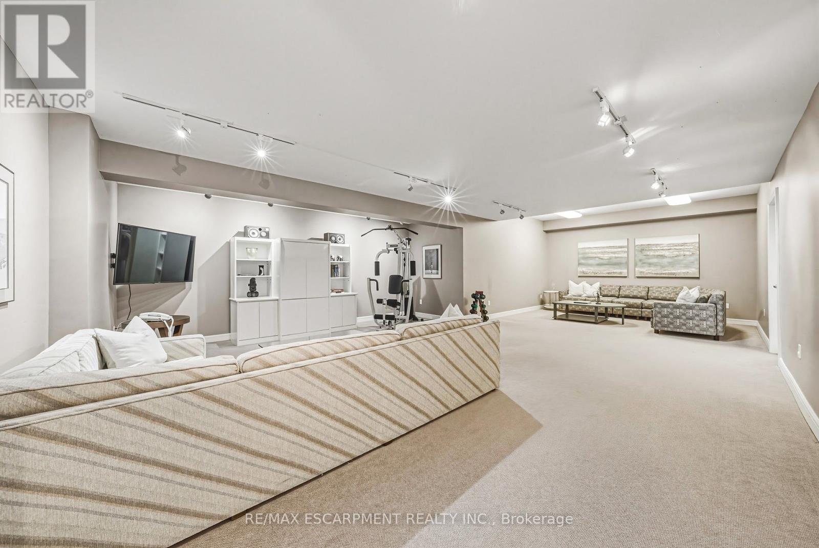 2 Anslow Court, Hamilton, Ontario  L9H 6Z2 - Photo 40 - X12991804