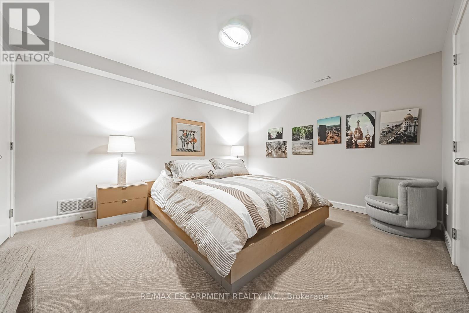 2 Anslow Court, Hamilton, Ontario  L9H 6Z2 - Photo 42 - X12991804