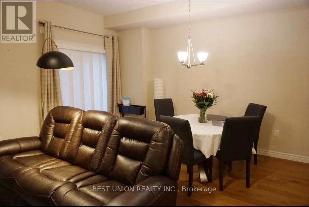 133 St Leger Street, Kitchener, Ontario  N2H 0B2 - Photo 3 - X12991900