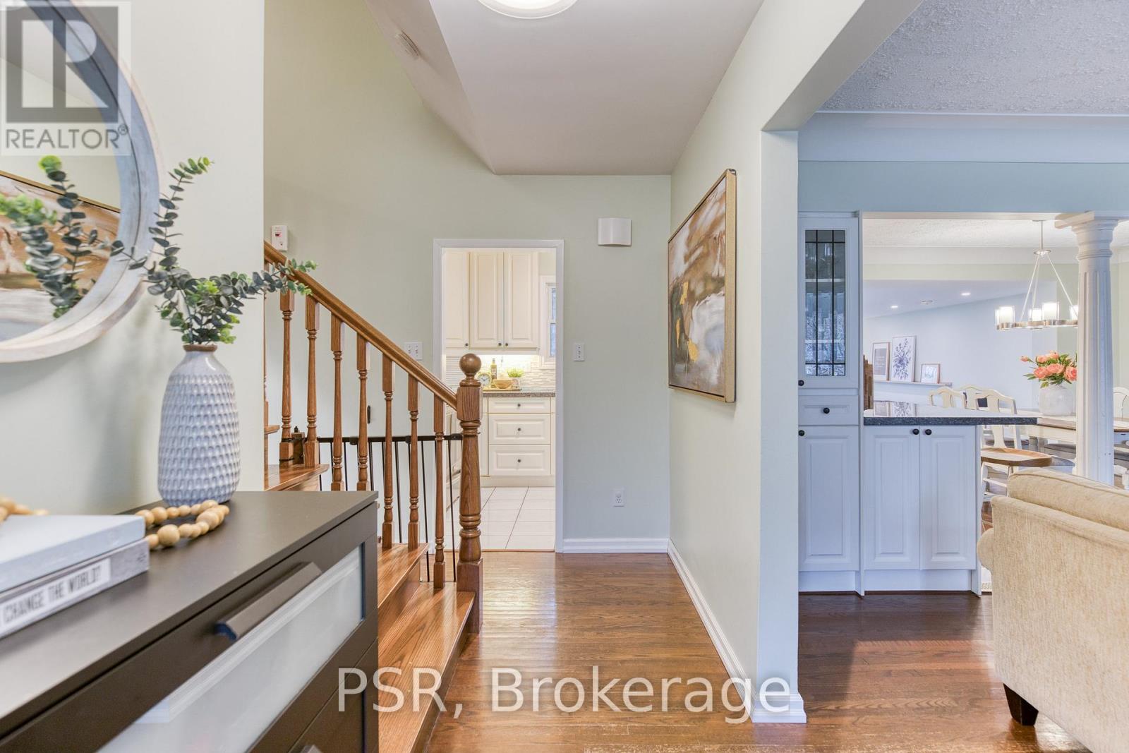 36 Randerson Avenue, Kitchener, Ontario  N2H 3L9 - Photo 2 - X12991918